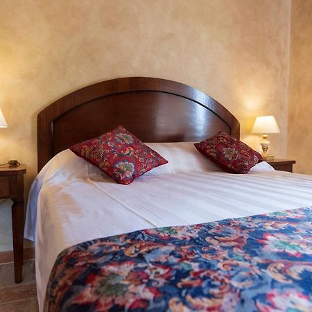 Locanda Di Montegiove Fano Buitenkant foto