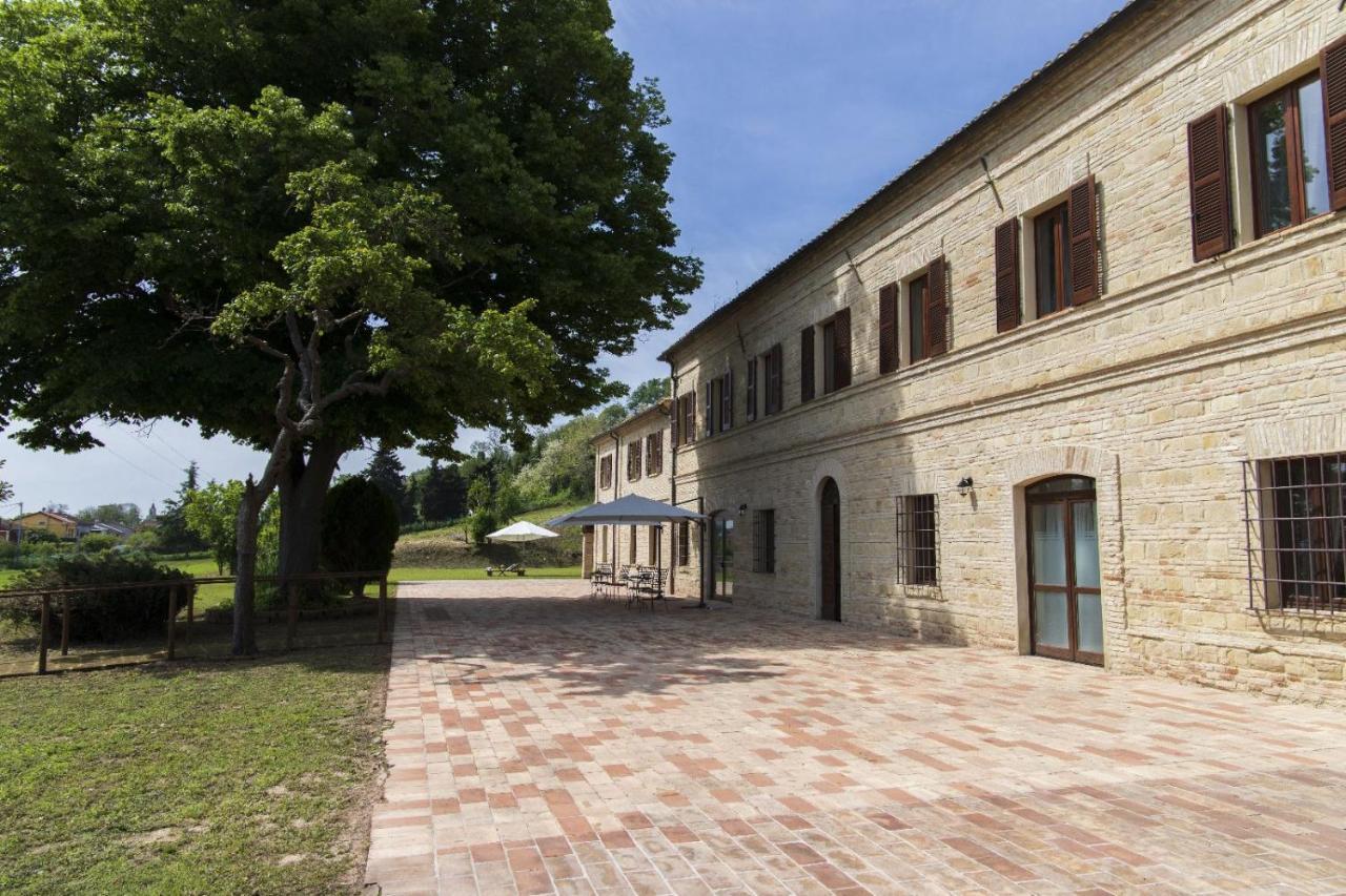 Locanda Di Montegiove Fano Buitenkant foto