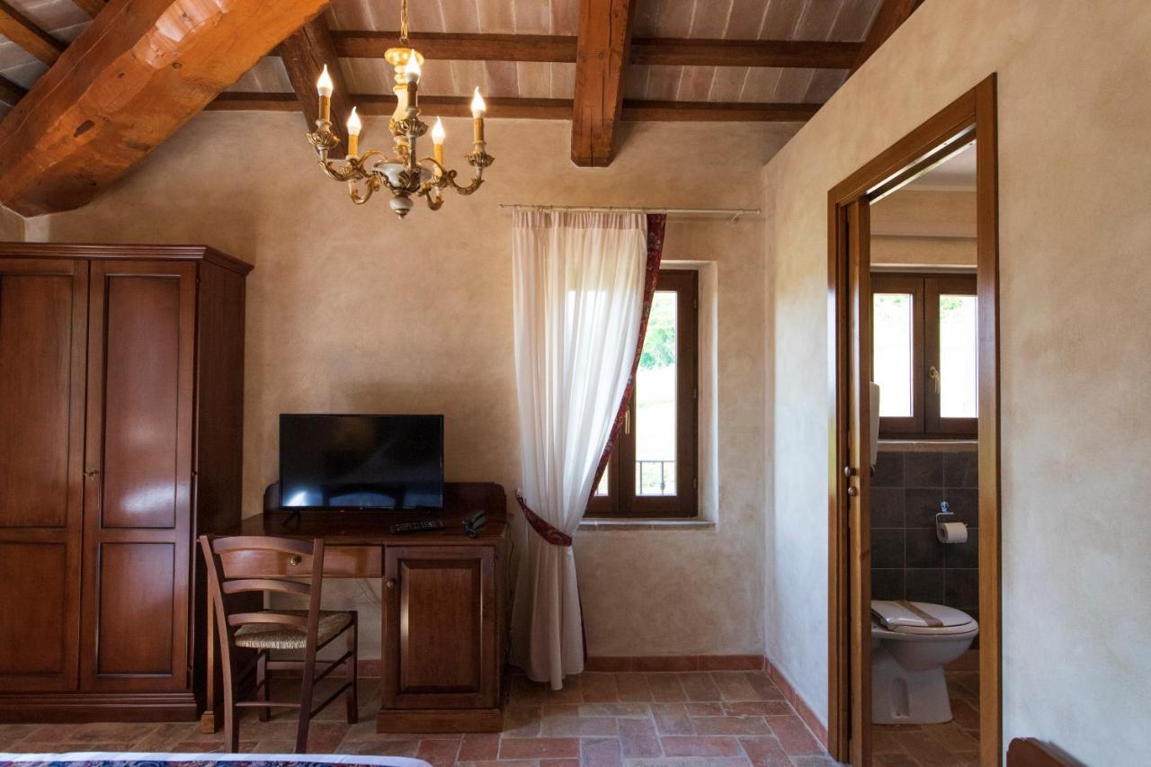 Locanda Di Montegiove Fano Buitenkant foto
