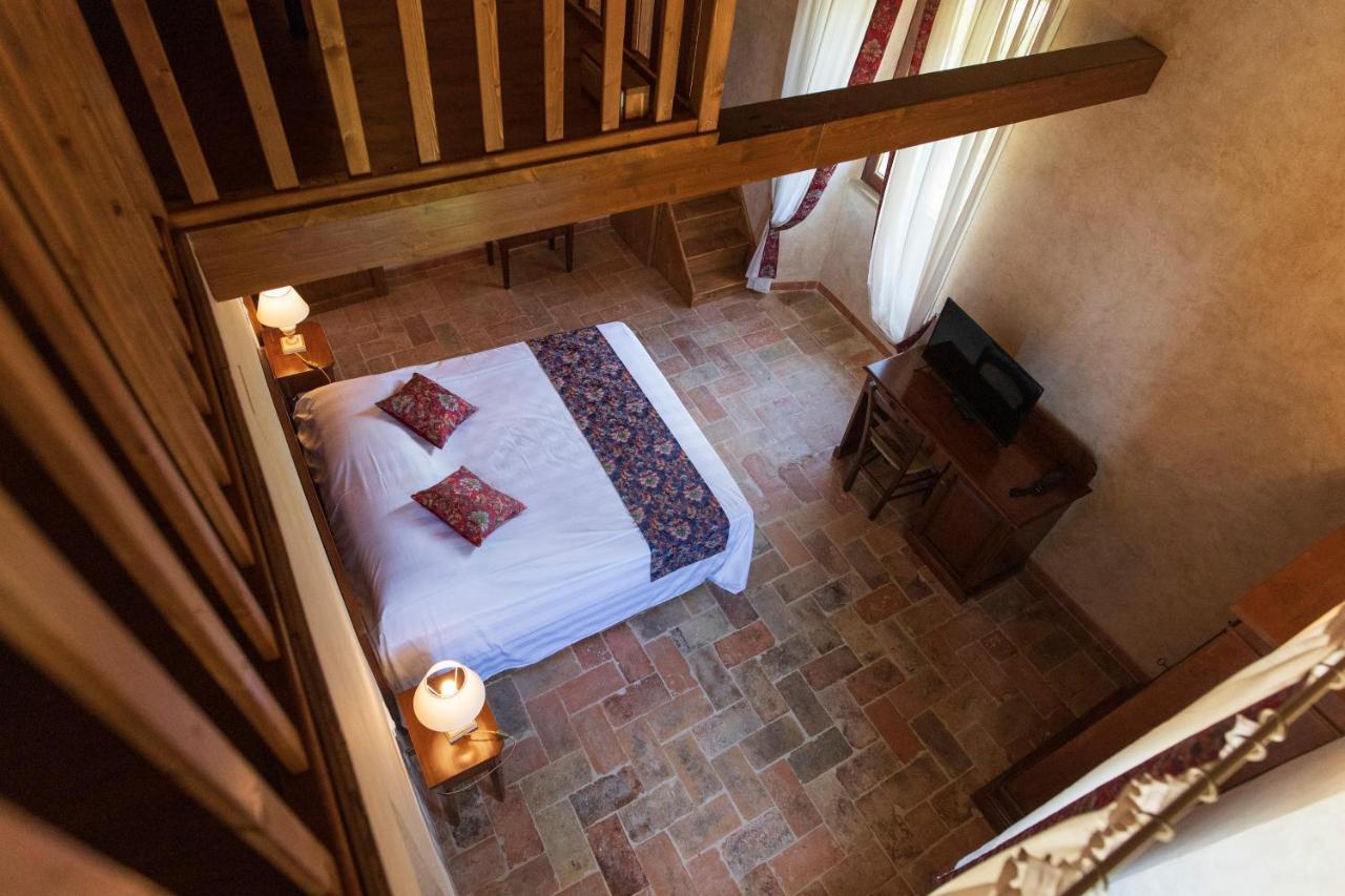 Locanda Di Montegiove Fano Buitenkant foto