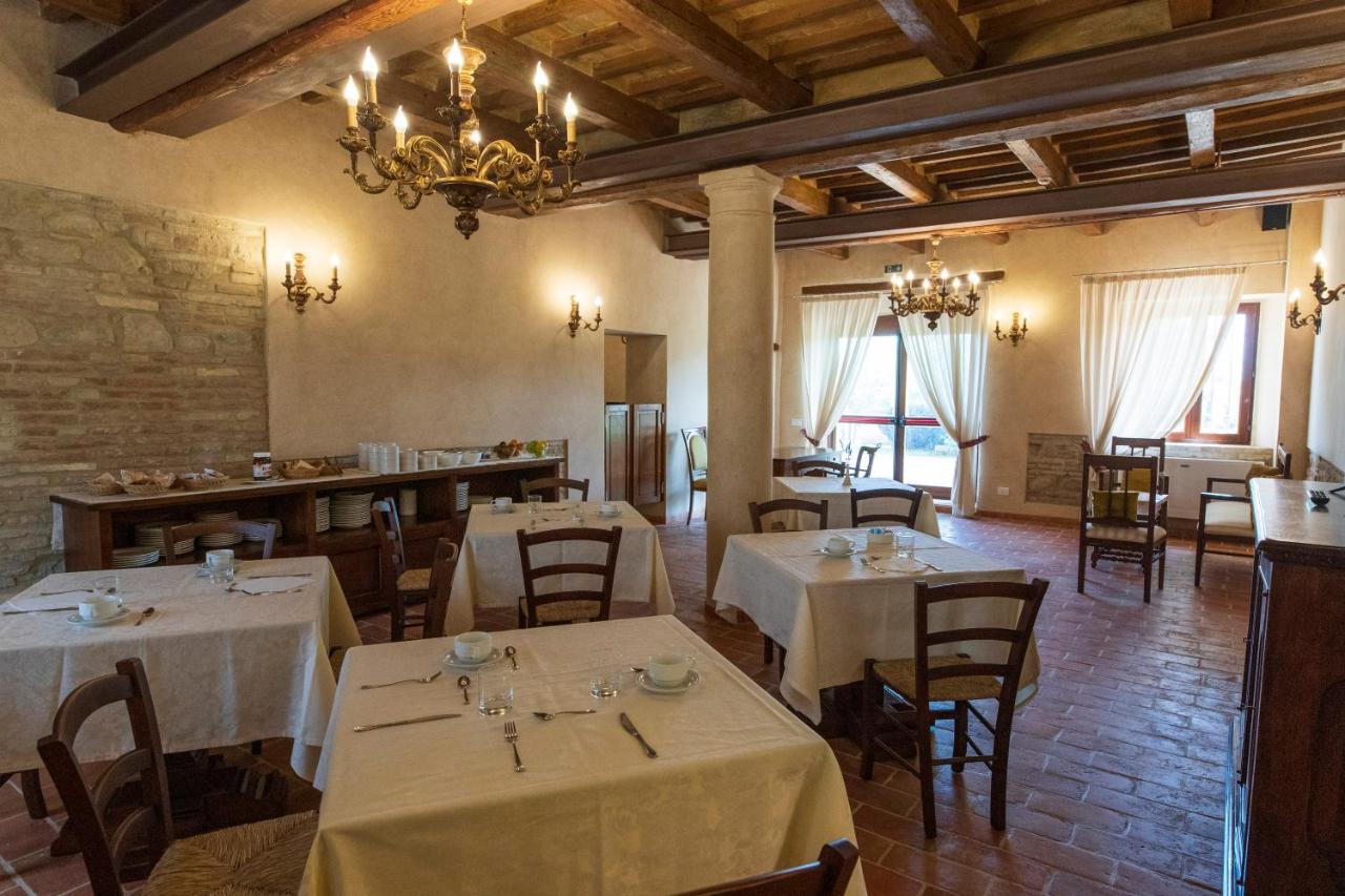Locanda Di Montegiove Fano Buitenkant foto