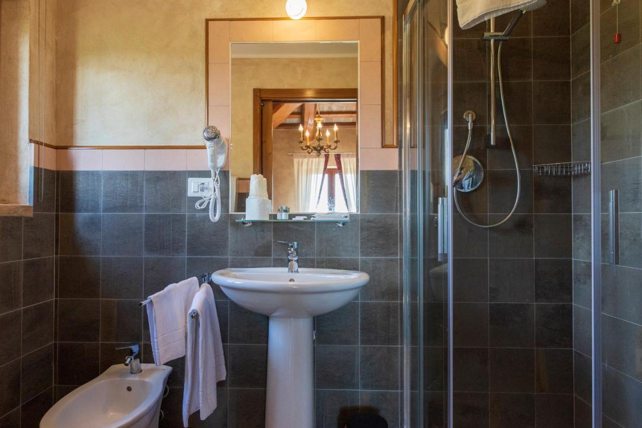 Locanda Di Montegiove Fano Buitenkant foto