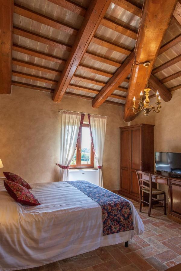 Locanda Di Montegiove Fano Buitenkant foto