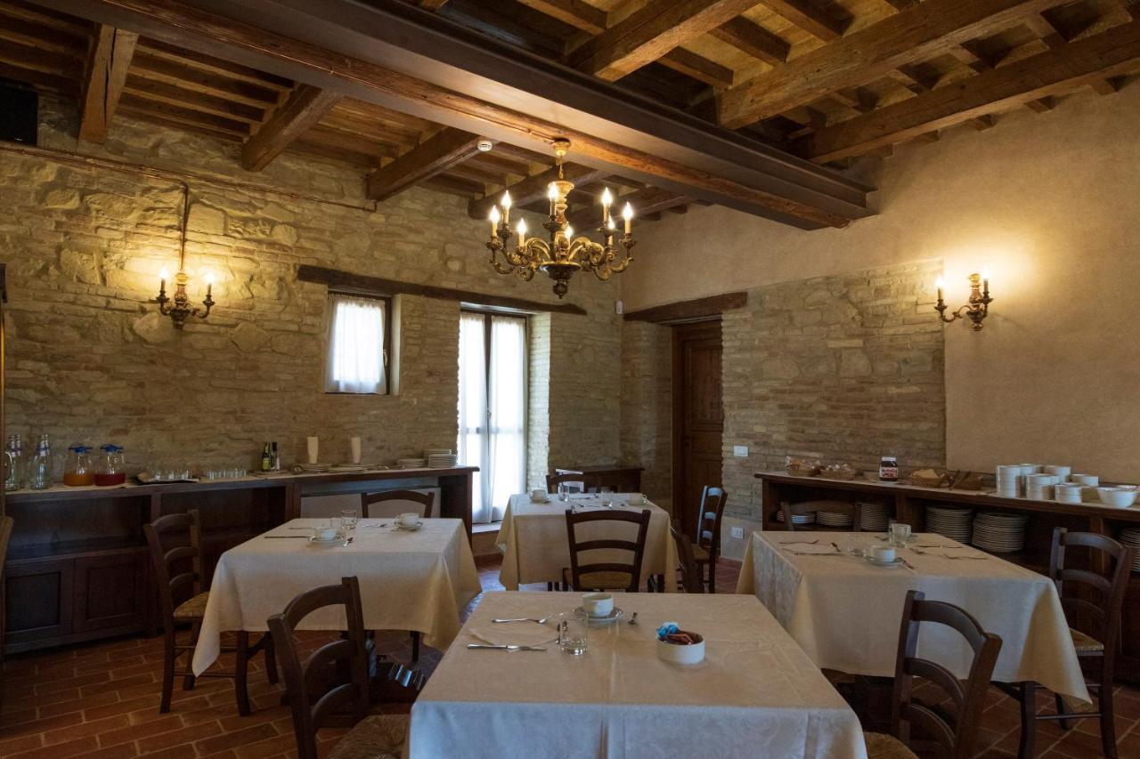 Locanda Di Montegiove Fano Buitenkant foto
