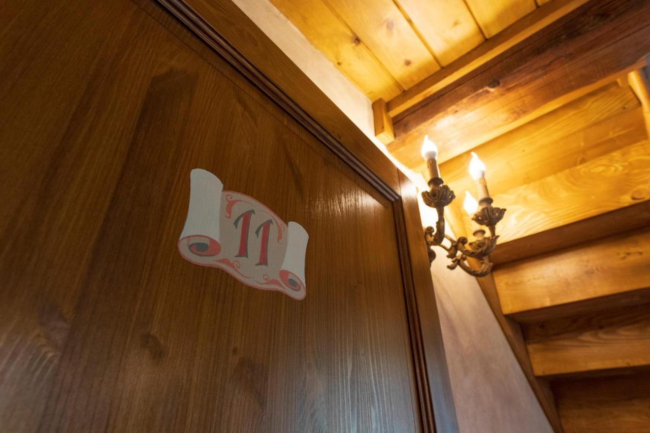 Locanda Di Montegiove Fano Buitenkant foto